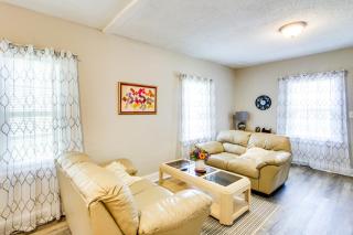 1 Mi to K-State Campus Central Manhattan Home - Manhattan - 6