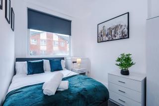 FREE parking, LARGE House for Contractors & Families, Sleeps 10, 25 mins to ALTON TOWERS - Stoke on Trent - 9