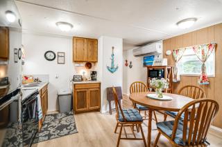 Meet Manatees! Home 3 Mi to Homosassa Wildlife SP - 9