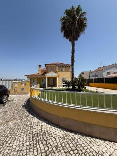 Pool, BBQ & Soccer Villa - 5