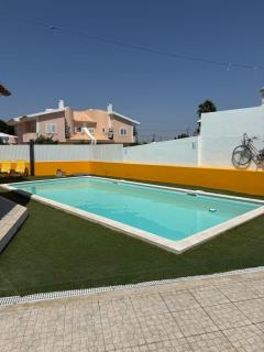 Pool, BBQ & Soccer Villa - 8