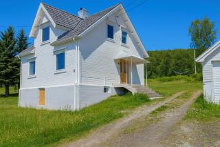 Cozy home on the island of Senja with sea views - 2