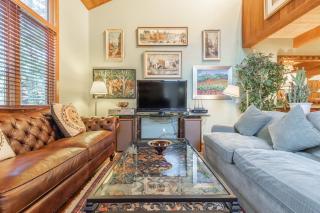 Townhouse Art Gallery in Mammoth's Best Location - 7