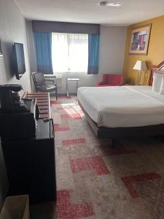 Americas Best Value Inn Hayward - Hayward - 4