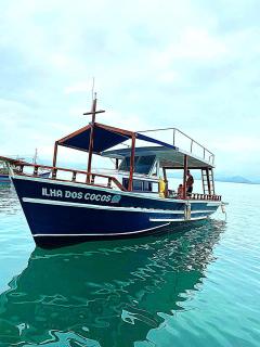 Barco Ilha dos Cocos passeios e pesca esportiva em Paraty - 9