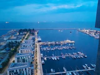 Sea Towers! SKY PENTHOUSE! Panoramic SEA & CITY VIEWS from Glass Corner TRIANGLE! 28 TOP Floor! Terrace! Short & Long Stay! Parking! Sailing in the heaven feels like a King! - 0