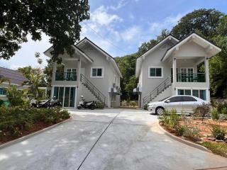 Karon Beach Villa - 9