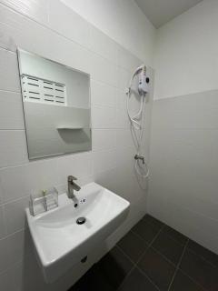 Karon Beach Villa - 5