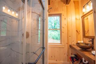 1 Mile to Downtown West Jefferson Camping Cabin #7 - 2