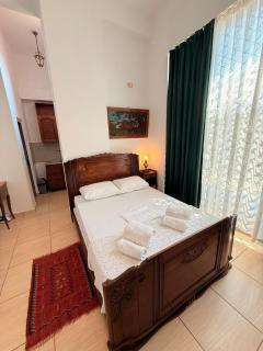 Antique style apartment in the City and Free Parking - Shkodër - 5