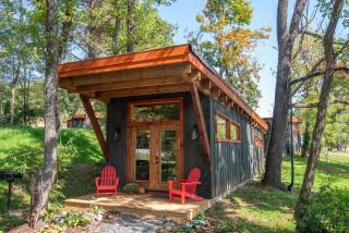 1 Mile to Downtown West Jefferson Camping Cabin #1 - 0