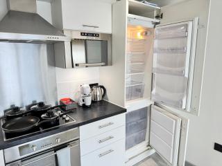 Bright 2 Bed Flat with Balconies & Views in York City Centre - York - 4