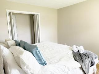 5th Street Retreat - KING 1BD-1BA Apt in Henderson - Henderson - 8