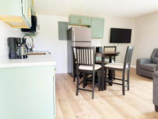 5th Street Retreat - KING 1BD-1BA Apt in Henderson - Henderson - 6