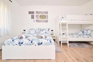 House Tinis - 4