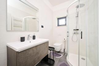 House Tinis - 3