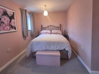 Location, lovely family home - Melksham - 7