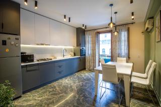 Sololaki Gem, 3BR Apartment - Tiflis - 2