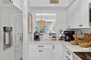 Coastal Paradise Condo Steps To Crescent Beach - 1