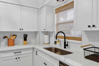 Coastal Paradise Condo Steps To Crescent Beach - 1