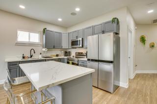 Walk to Carrollton Ave Eats Bright NOLA Duplex! - 4