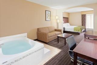 Holiday Inn Express Hotel & Suites Charleston-Southridge by IHG - 5