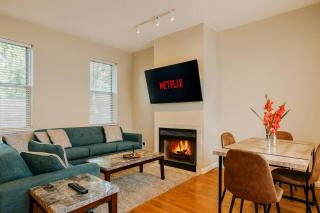Stylish 2BR Apartment with Private Balcony near Soulard - 5