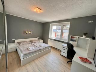 Apartmán u zámeckého parku - Všestudy - 0