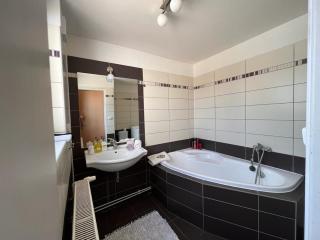 Apartmán u zámeckého parku - Všestudy - 1