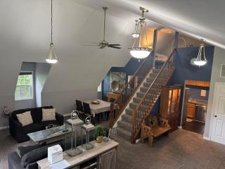 Stone Leaf Farm Private Nature Retreat with Pool, Waterfalls, Orchards & Gardens - - 4