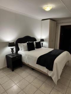 The Sandalwood Self-Catering Accommodation - Durban - 6