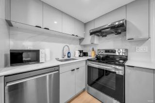 Peaceful 2 Bedroom 2 Baths Airb&b in Shaughnessy - Vancouver - 4