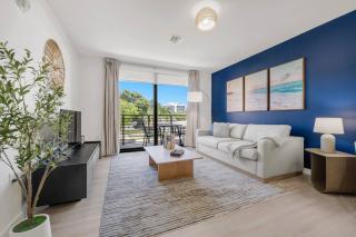 New Spacious 3BR Apt With Rooftop Pool 2 Parking - 1