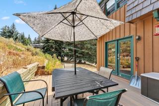 Scenic Basecamp Retreat Near Trails and Town - 7