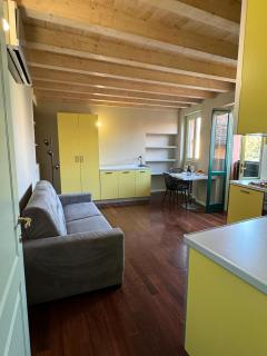 Magic apartment with view on Garda lake in the center of Desenzano - 9
