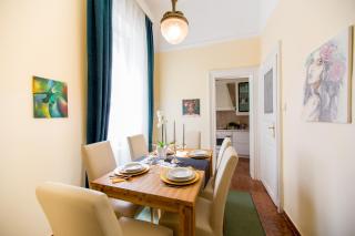Elegant & Stylish Apartment city center - Budapest - 4