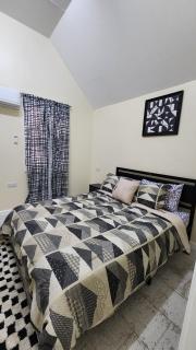 The City Escape - Central and Cozy - 3