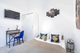 Central Comfort with a Chic Touch - 8