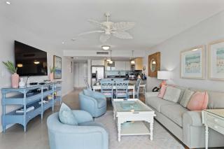 Beachfront - Royal Aquamarine 3BR condo - BC252 - Eagle Beach - 5