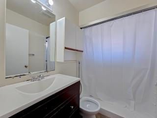 Cozy Private Room on NO 3 Rd near City Center - 2