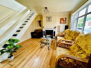 Cozy Comfort Home - Stoke on Trent - 0