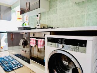 Cozy Comfort Home - Stoke on Trent - 1
