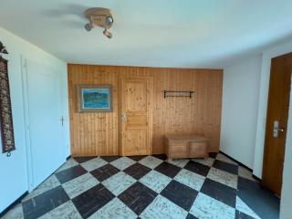 Chalet with pool and view of Lake Thun - 1