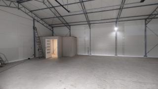 Campsite camper pitch with 150m2 building - - 4