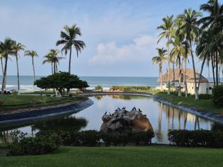 Beautiful oceanfront 2 Bedroom and free WIFI - Acapulco - 4