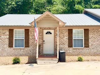 Quiet House with Hot Tub, Back Porch & Coffee Area - Guntersville - 7