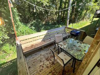 Quiet House with Hot Tub, Back Porch & Coffee Area - Guntersville - 6