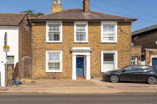 Charming 3BR Victorian House with Parking - 10 Mins to Kingston - Kingston upon Thames - 9