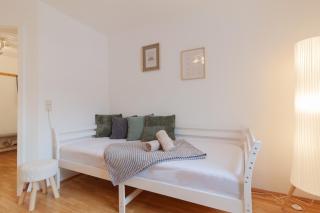 nJoy! Federsee Getaway - Central - Coffee - Balcony - perfect for business and travel - 3