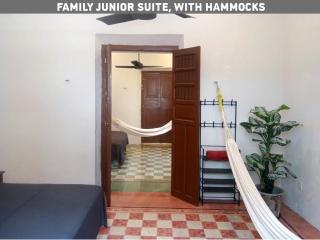 Villa con piscina para 6 personas en camas y 2 Hamacas Ado 69 - Mérida - 4